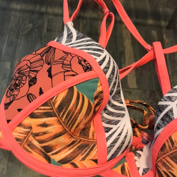 Maaji Other - Maaji Bikini Top- NWT- XL-D